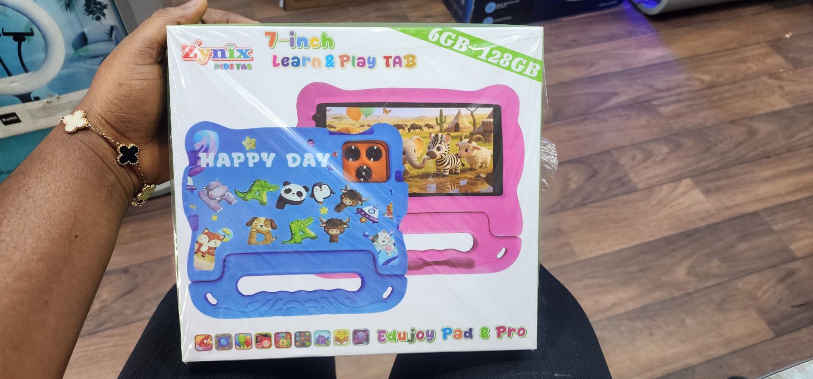 Zynix kids 18 pro 10.1 inches 128GB 8GB