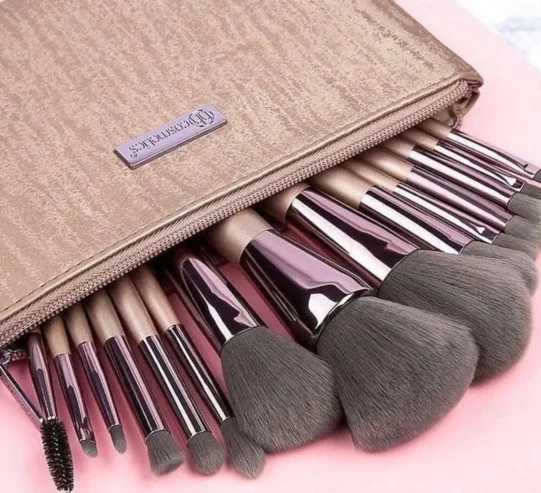 BB Cosmetics- Makeup Brush Set