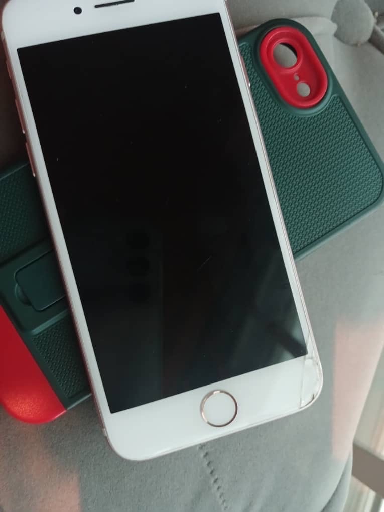 Pink Apple iPhone 7