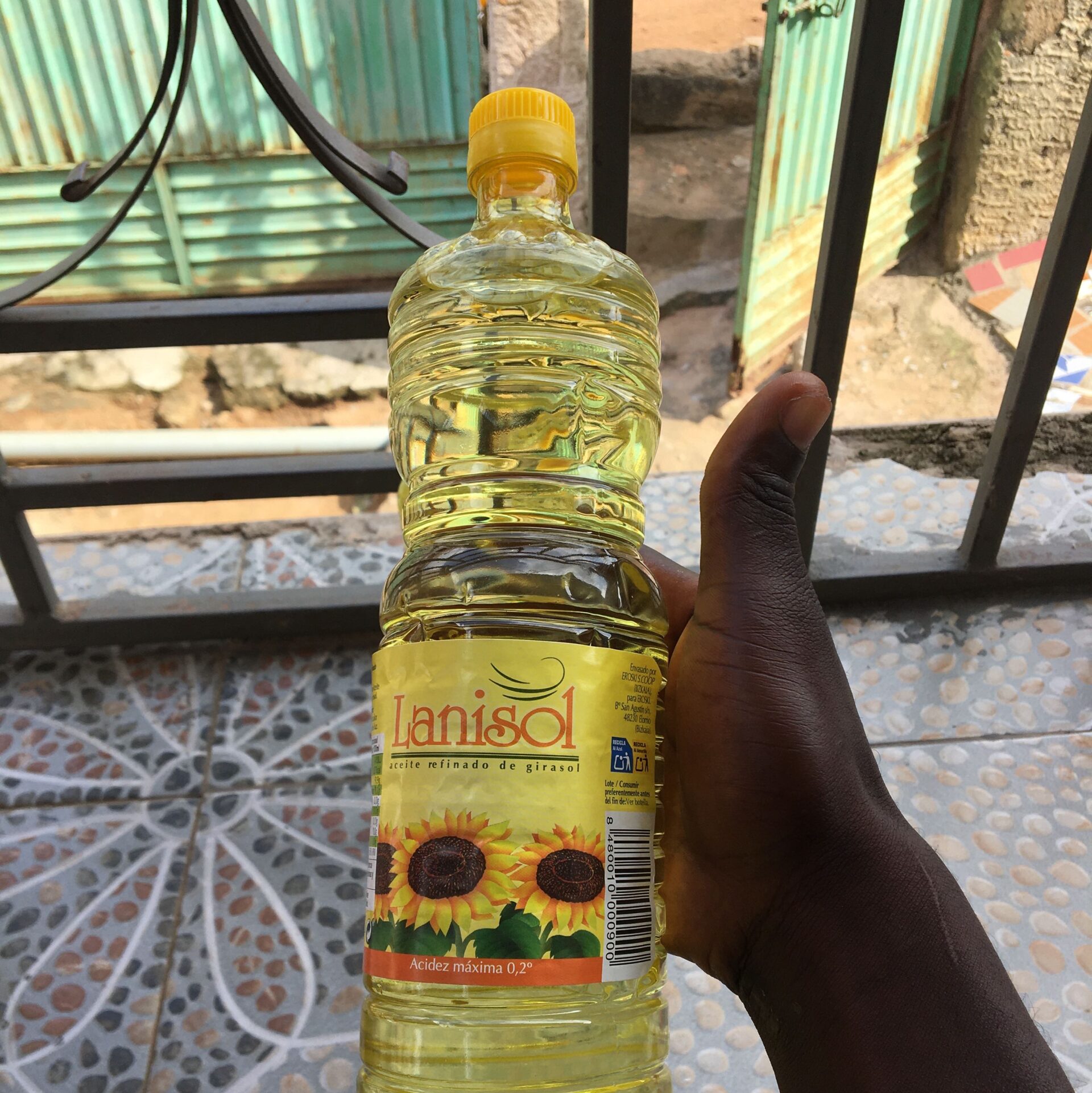 Various Cooking Oil and Rice Available in Kumasi
