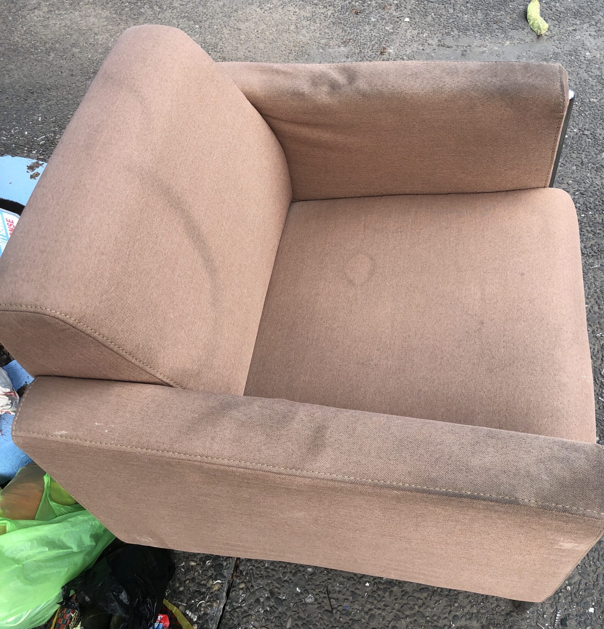 Sofa Cleaning and brightening services