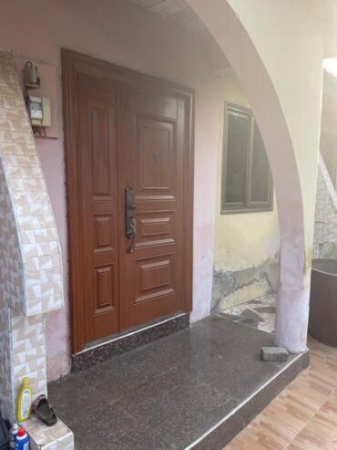 Chamber and Hall For Rent School Junction Botwe