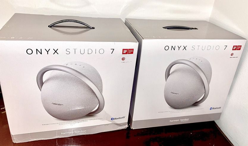 Harman Kardon Onyx Studio 7