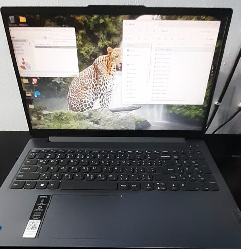 IdeaPad Slim 3 15IRH8 Intel Core i7 16GB DDR5-4800 RAM 512GB SSD