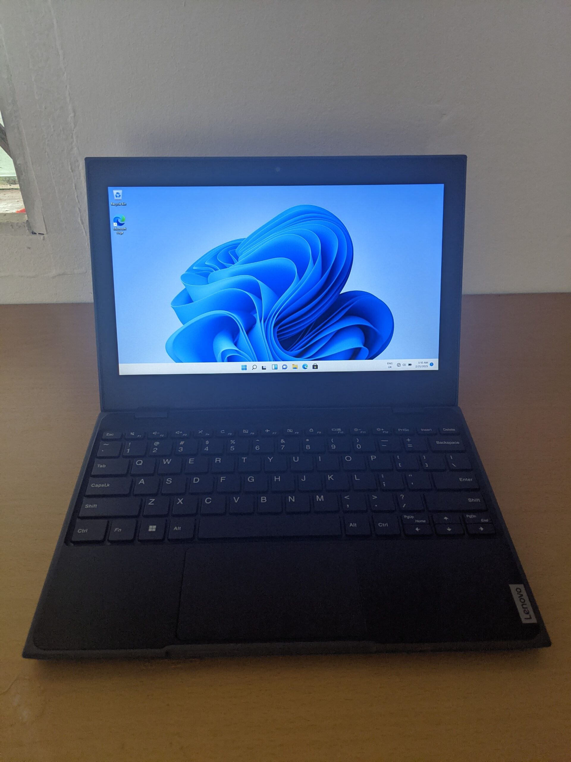 Lenovo 100E Laptop 4gb ram and 128gb SSD