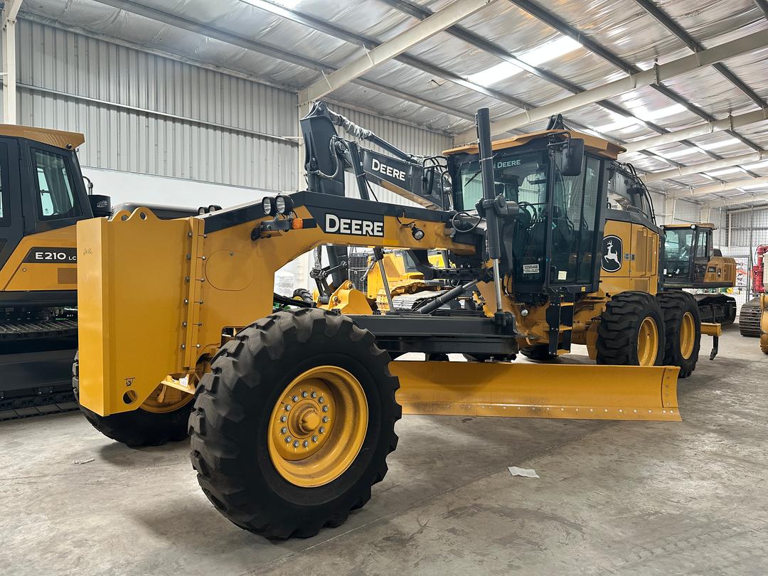 John Deere 670P Motor Grader in Ghana